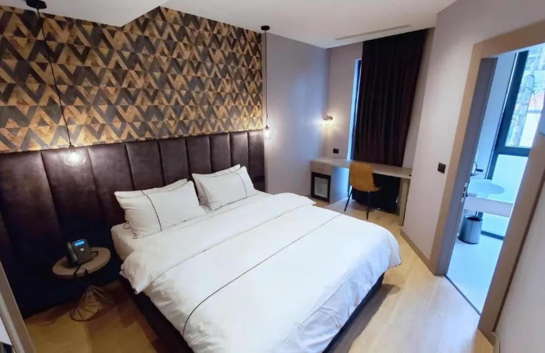 Starlight Hotel-1